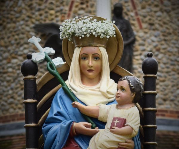 Statue of Our Lady of Walsingham