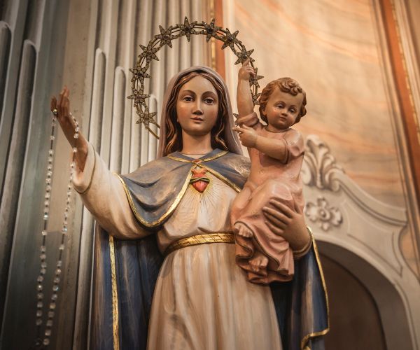 Statue of the Immaculate Heart of Mary